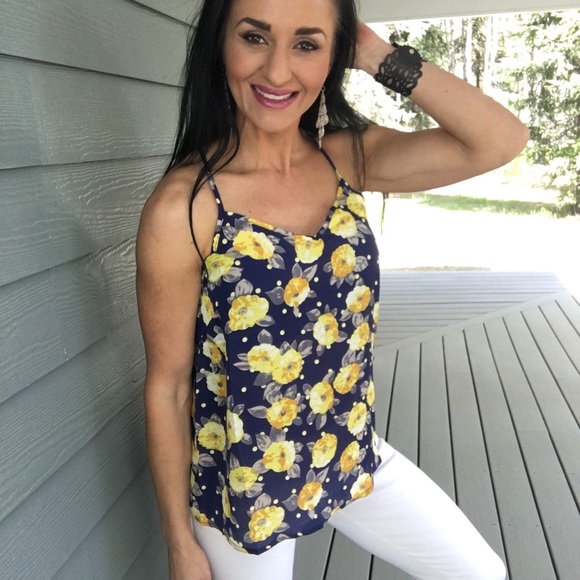 Blue with yellow flower sleeveless top - Picture 2 of 8